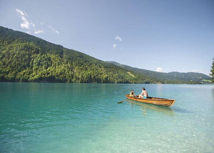 00000001053 Bootfahren am Weissensee %28C%29%20Edward%20Gro%CC%88ger%20%28Ka%CC%88rnten%20Werbung%29 cg6p3k9sp2kg89a