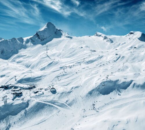 Kitzsteinhorn%20Gletscherskigebiet%20Panorama%20%28c%29%20Gletscherbahnen%20Kaprun%20AG 18840a17