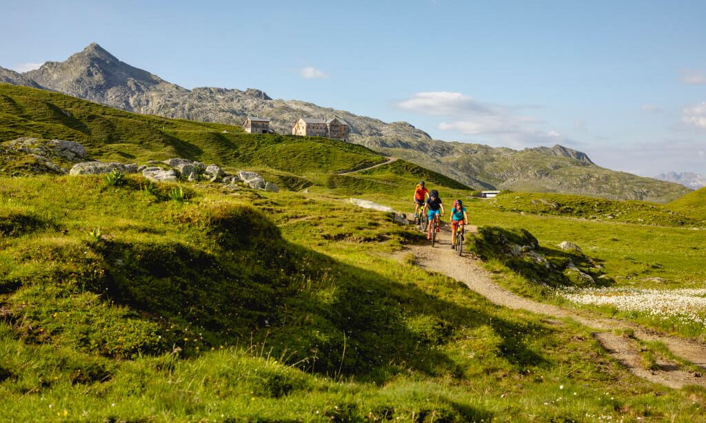 e bike tour heilbronner langsee c stefan kothner montafon tourismus 1 2w6n1yx4kz6bkna