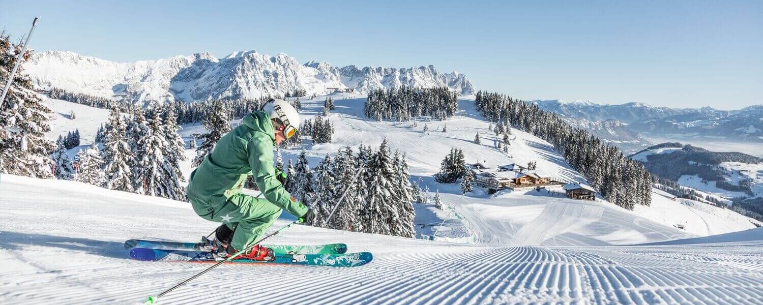 skifahrerin vor der hohen salve skiwelt wilder kaiser brixental%C2%A9mirjageh%20Brixental rc9zk0a23dsjwj0