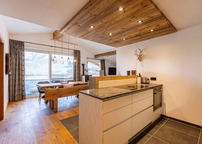 Keuken en eethoek   Zugspitz Suites Lermoos