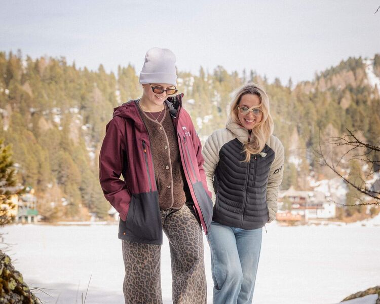 Winterwanderung am Turracher See bei sonnigem Wetter