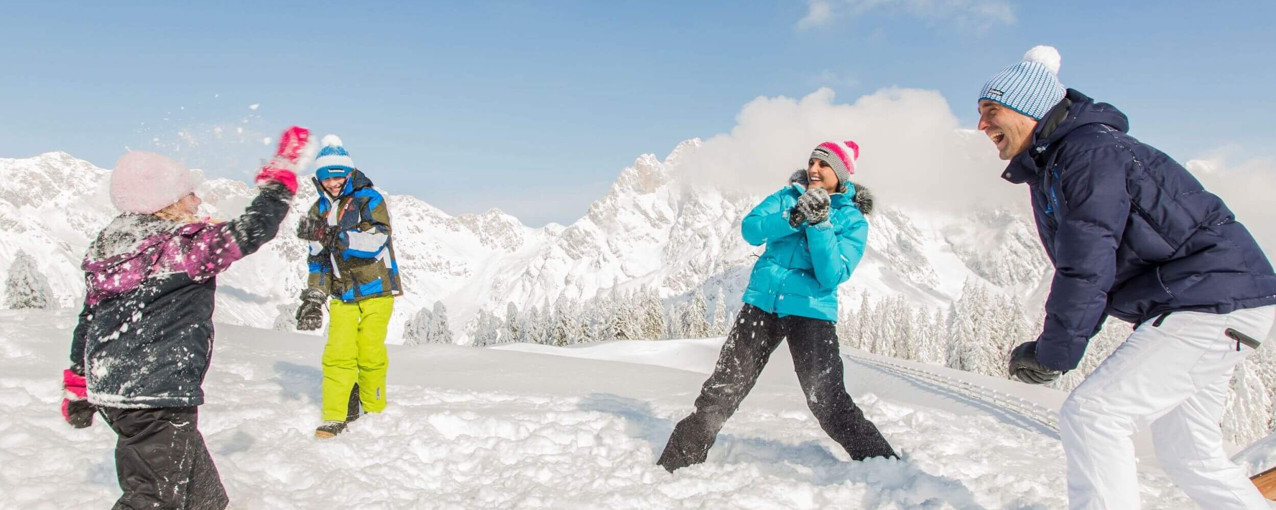 family on winter holidays (c) Salzburger Land Tourismus