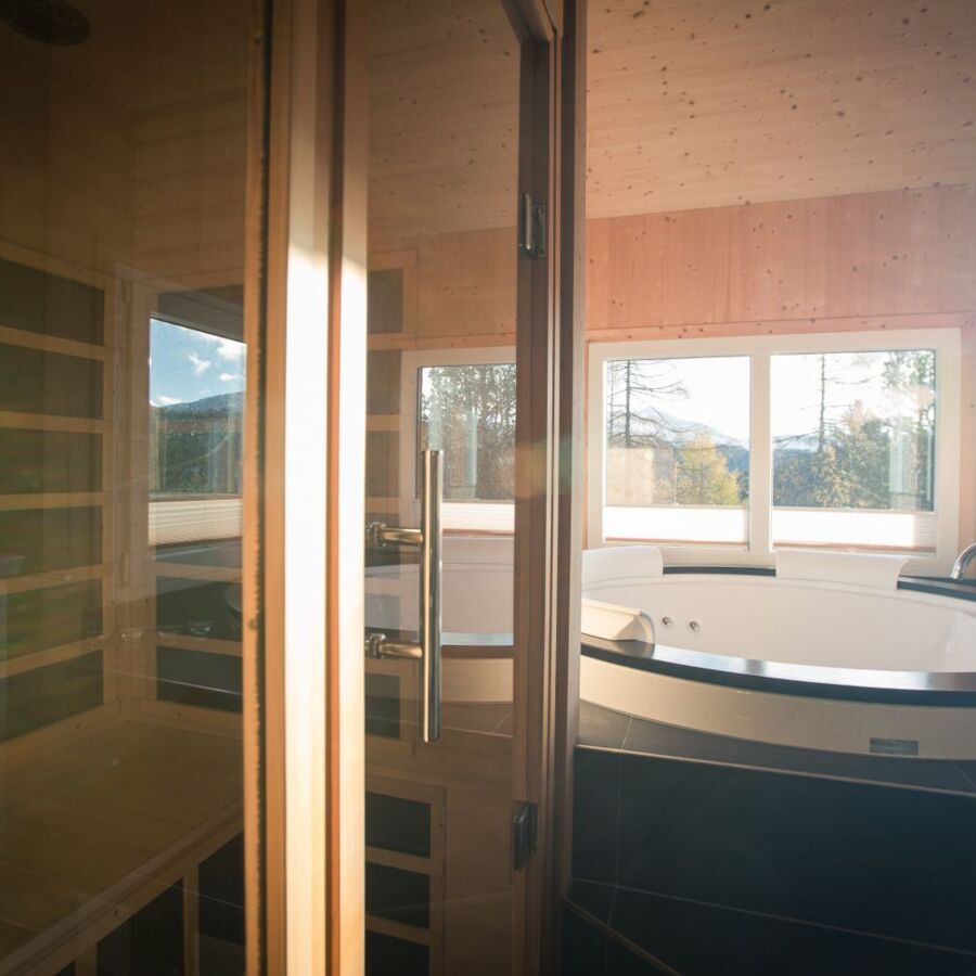 F jacuzzi wellness sauna urlaub turrach