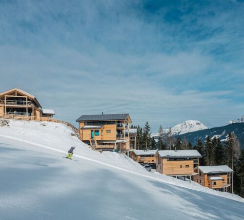 Moderne Chalets direkt an der Piste im Ennstal