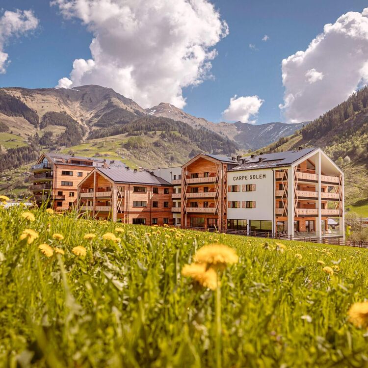 Ferienwohnung mit der Zugspitze im Hintergrund