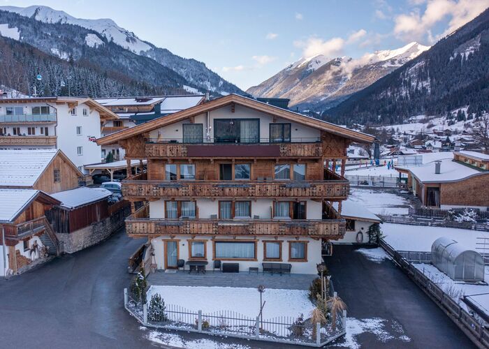 Zugspitz Suites Lermoos by ALPS RESORTS