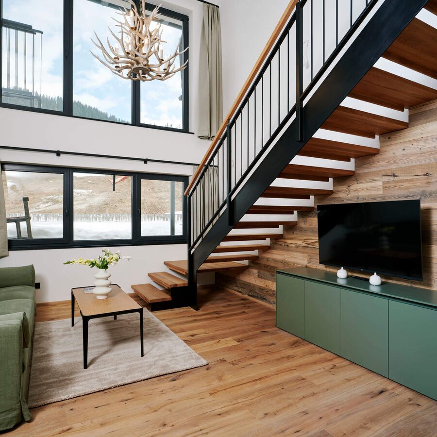 B christian horn alps resorts 2503 06