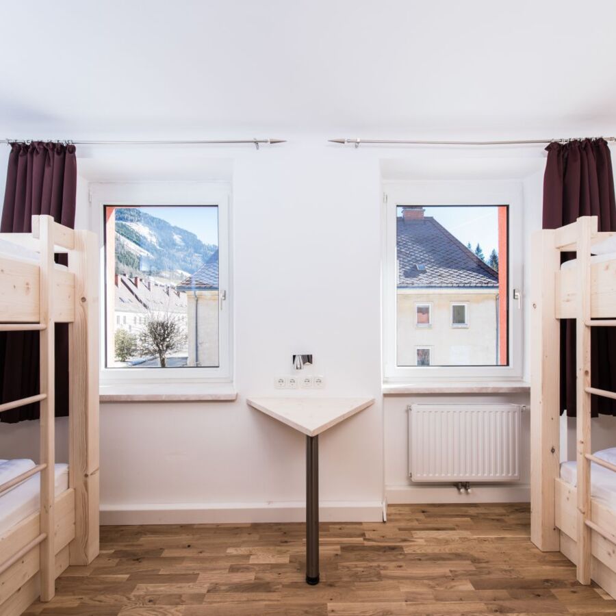 Clubhaus edelweiss schlafzimmer mit zwei stockbetten