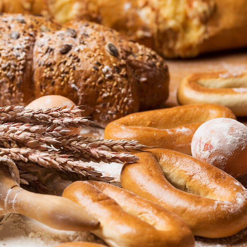 delicious bread bagels eggs table c freepik com racool studio 62m8vx65vcmcg8d