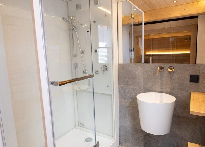 bhk fewo prem sauna whirlpool badezimmer pag4fr30szfpj92