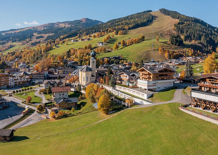 Saalbach in autumn © Christian Woeckinger