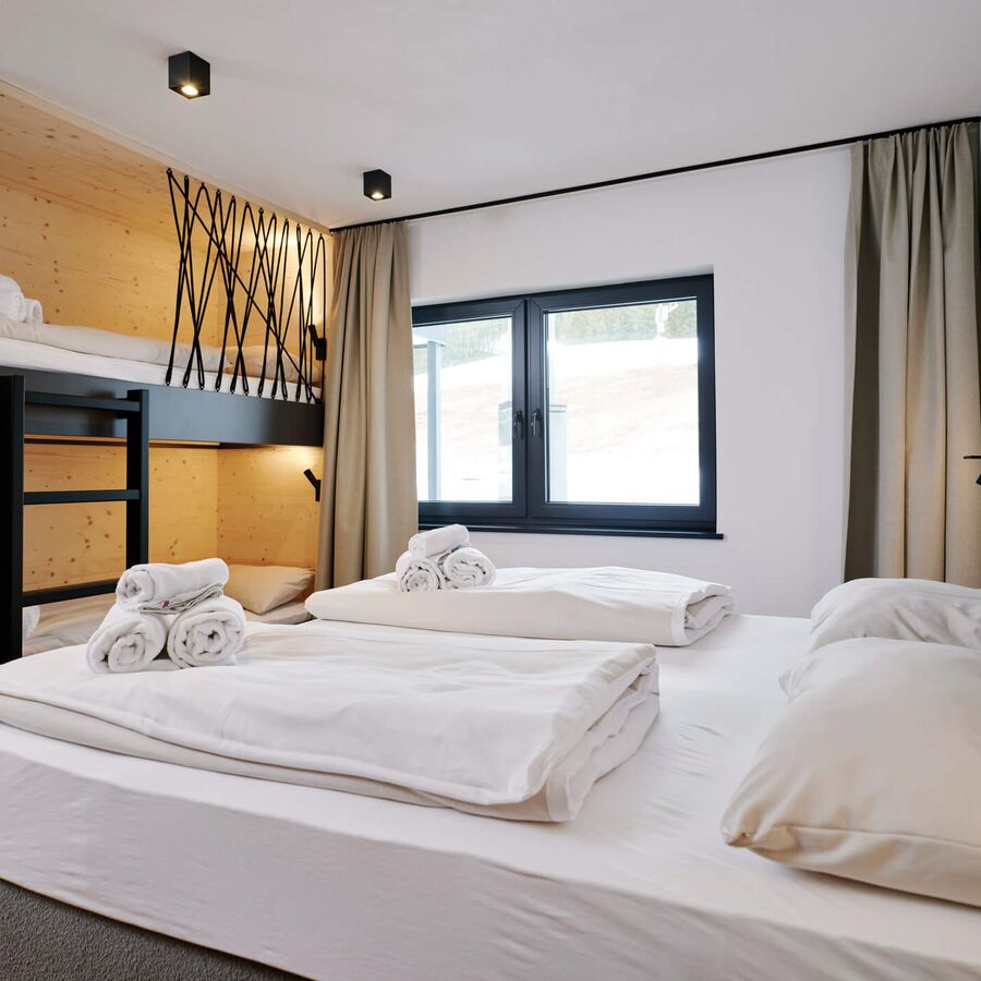 D christian horn alps resorts 2503 05