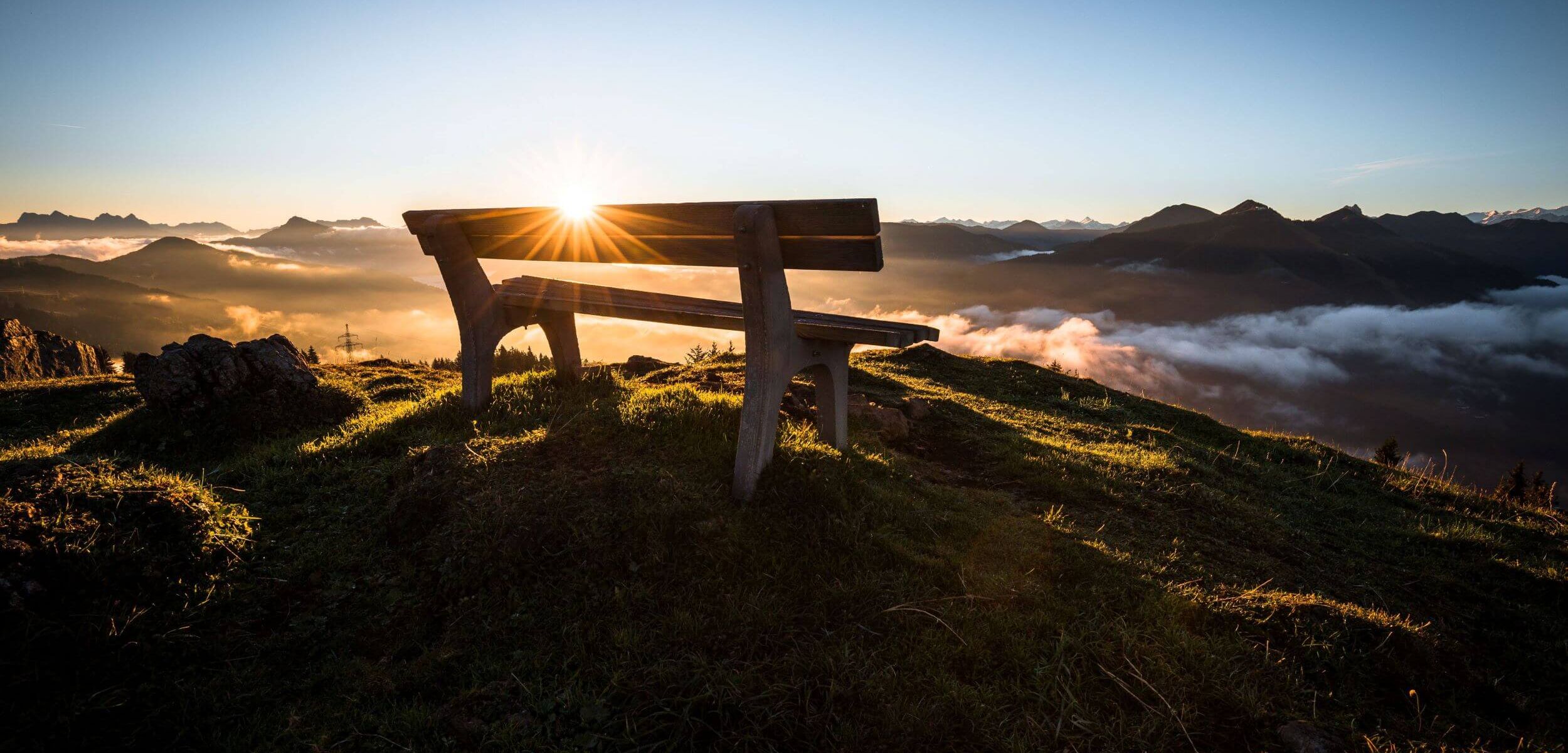 Sonnenaufgang in den Kitzbüheler Alpen an einem Herbsttag