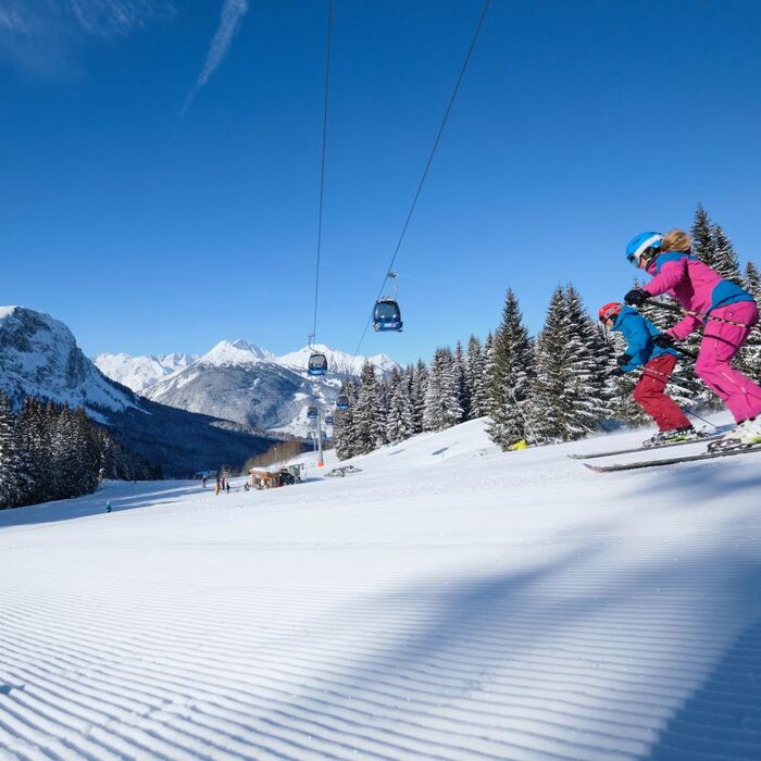 %28c%29Ehrwalder%20Almbahn Anton%20Brey e86kq96mccmn4dn