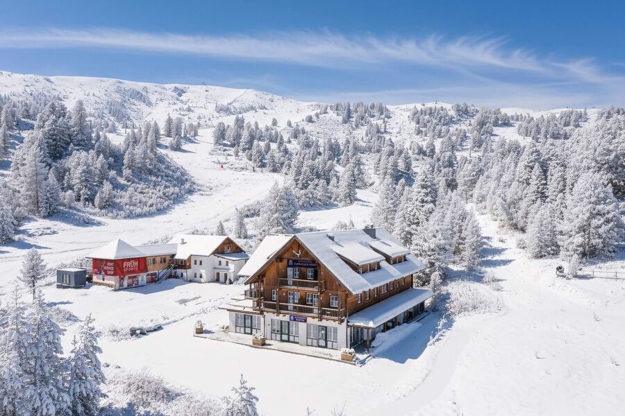 Ferienwohnungen inmitten der Winterlandschaft auf der Turracher Höhe