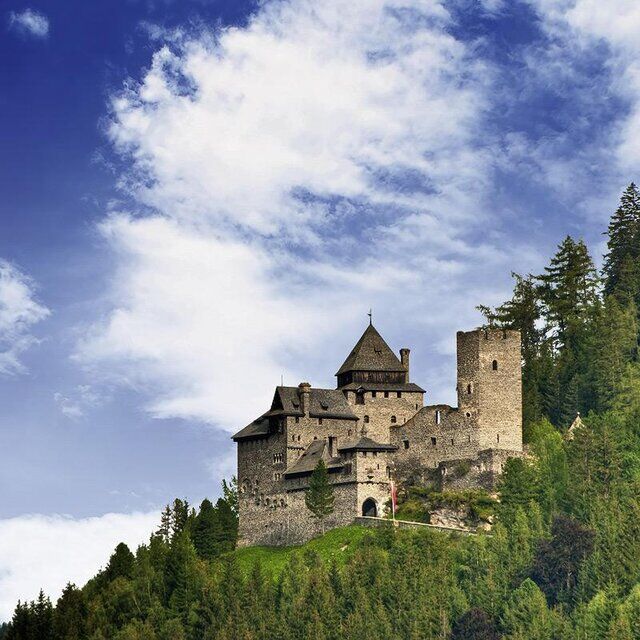burg finstergrun aussenansicht 45439532 1d8eb9dc jphf77vvx7p8peh