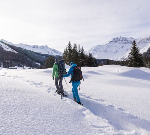 snowshoe hiking in Kolm Saigurn, Raurisertal Valley (c) Ferienregion Nationalpark Hohe Tauern