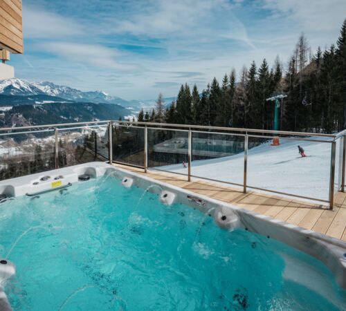 F alpenchalets reiteralm aussen jacuzzi