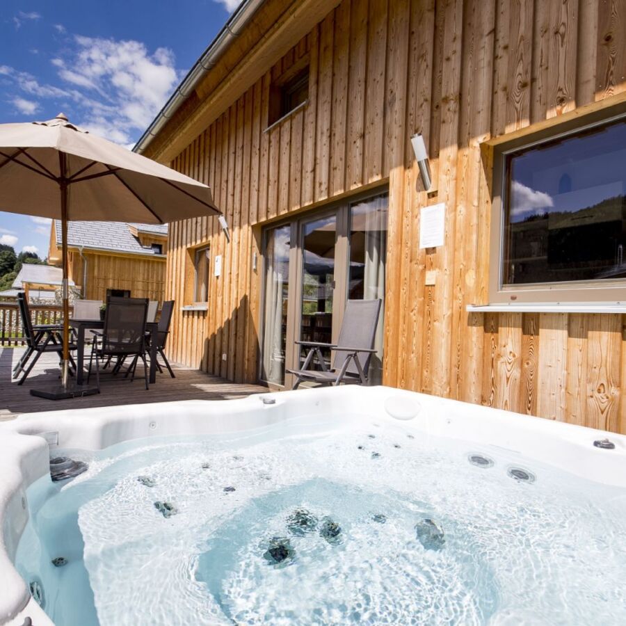 F aussen jacuzzi murau chalet