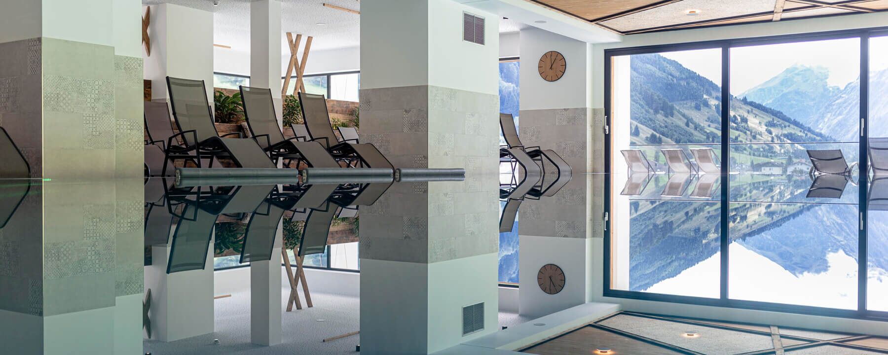 Indoor Pool im Wellnessbereich des Carpe Solem Rauris