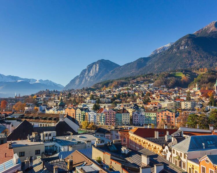 Ansicht von Innsbruck im Herbst