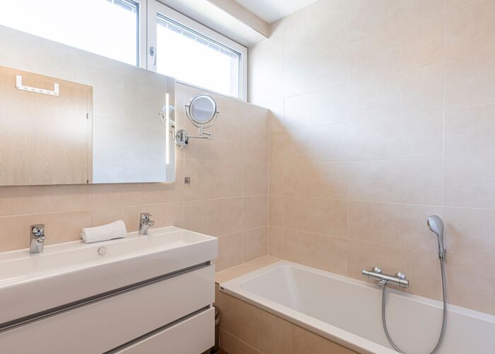 ncl fh25 fta 2409 06 tjw7sq5py0aaa1v