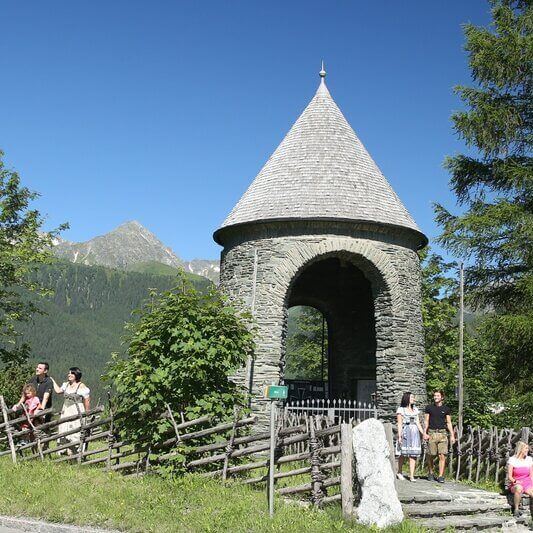 Erlebniswege Hohentauern met uitzicht op de bergen