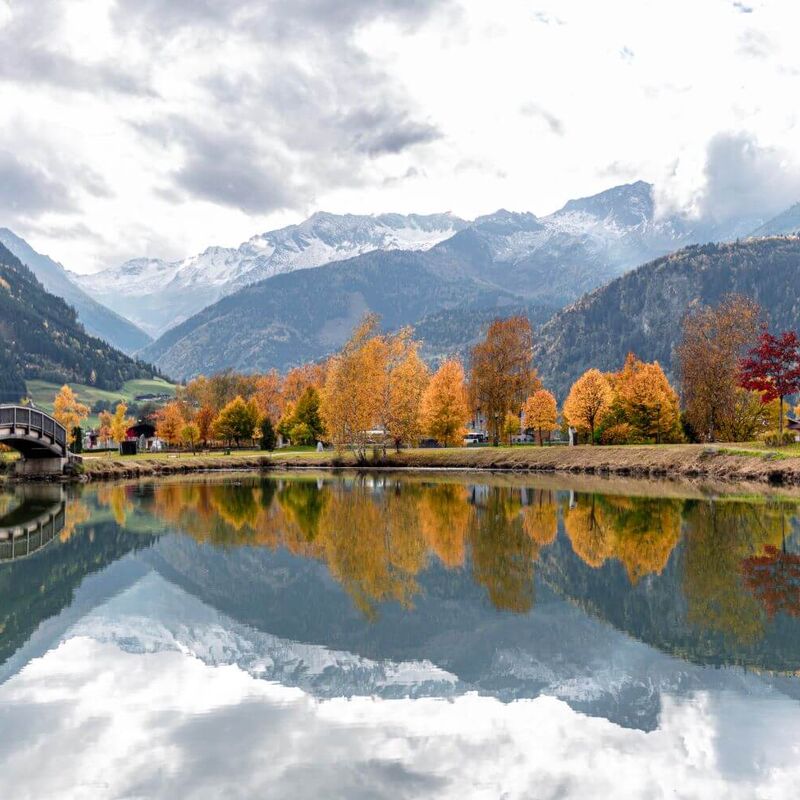 Swimming lake in Uttendorf in autumn