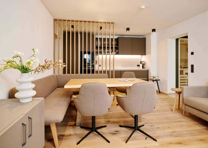 Keuken en eethoek   Bergresort Berwanger Hof