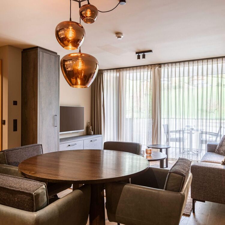 Montafon Suites Schruns   Wohnbereich