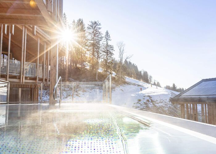 f bhk skiin fta 0223 06 qwsgasssv95ngtj