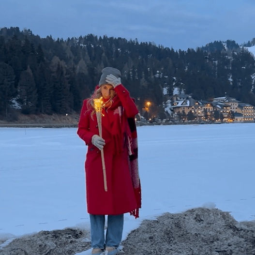 Geführte Fackelwanderung als Teil des Butlerprogramms im Winter auf der Turracher Höhe