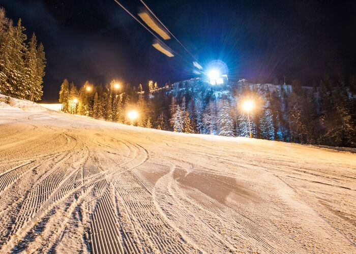die abfahrt auf der nachtpiste nr 33 nach dem aufstieg ist ein genuss c gerhard pilz gerhard pilz nwdnd0nz5nk87ag