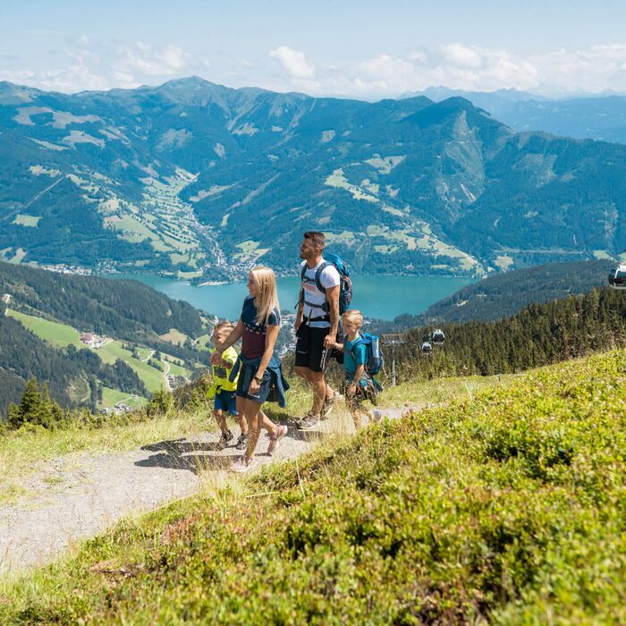 hoehenpromenade mit familie 2020 rohal schmittenhoehe web zj89f9r03r5ms6r