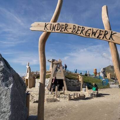 csm serfaus fiss ladis kinder bergwerk fiss auf 2 600 meter c andreas kirschner 0865dec017 57wwrksaa1znf6e