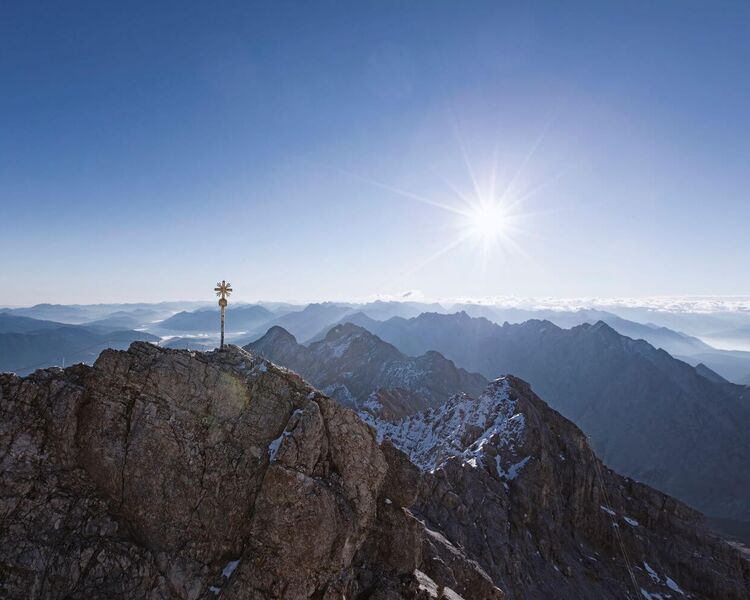 Zugspitze summit (c) Bayerische Zugspitzbahn Bergbahn AG, Matthias Fend