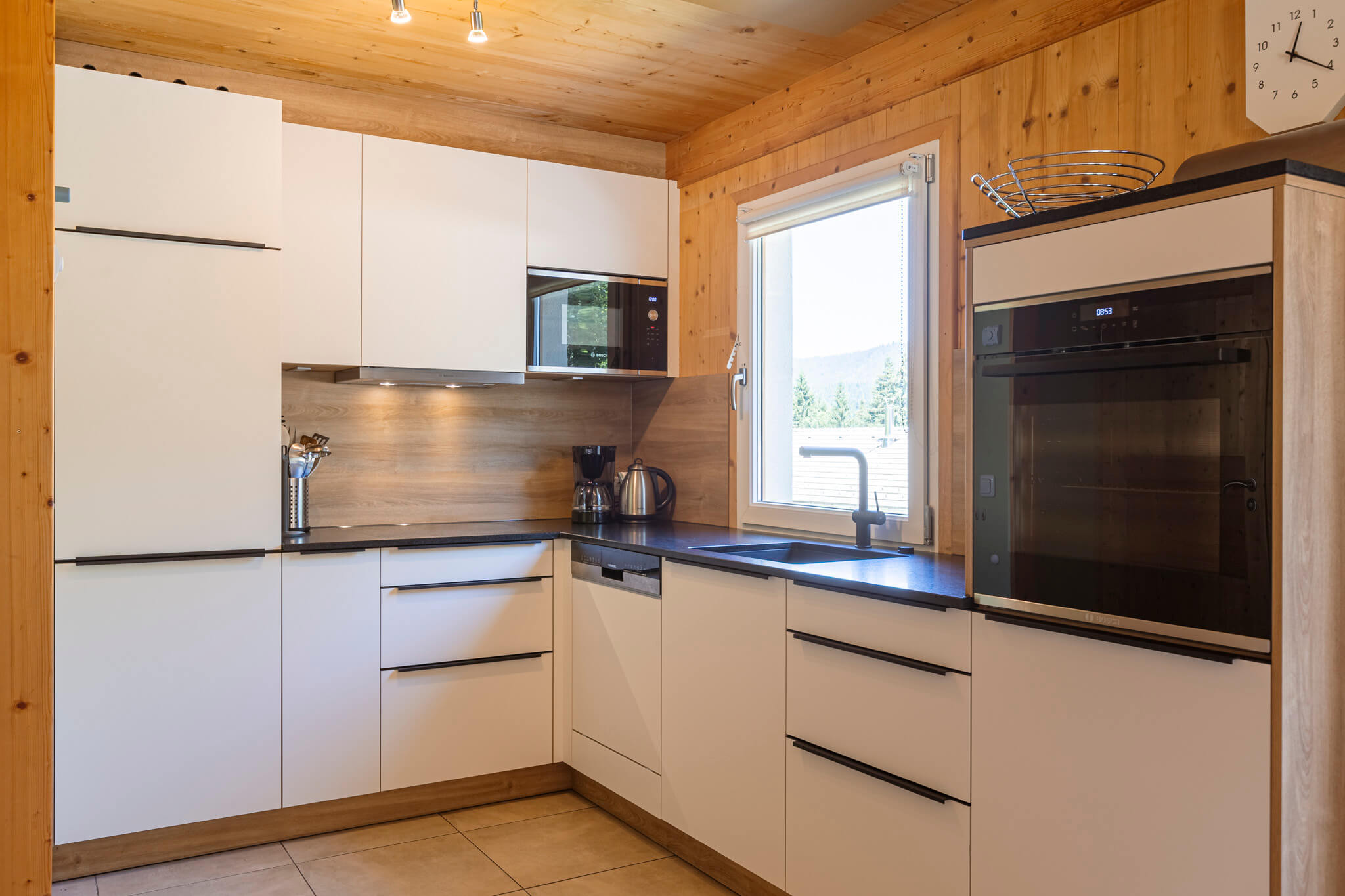 Kitchen Alpendorf Dachstein West