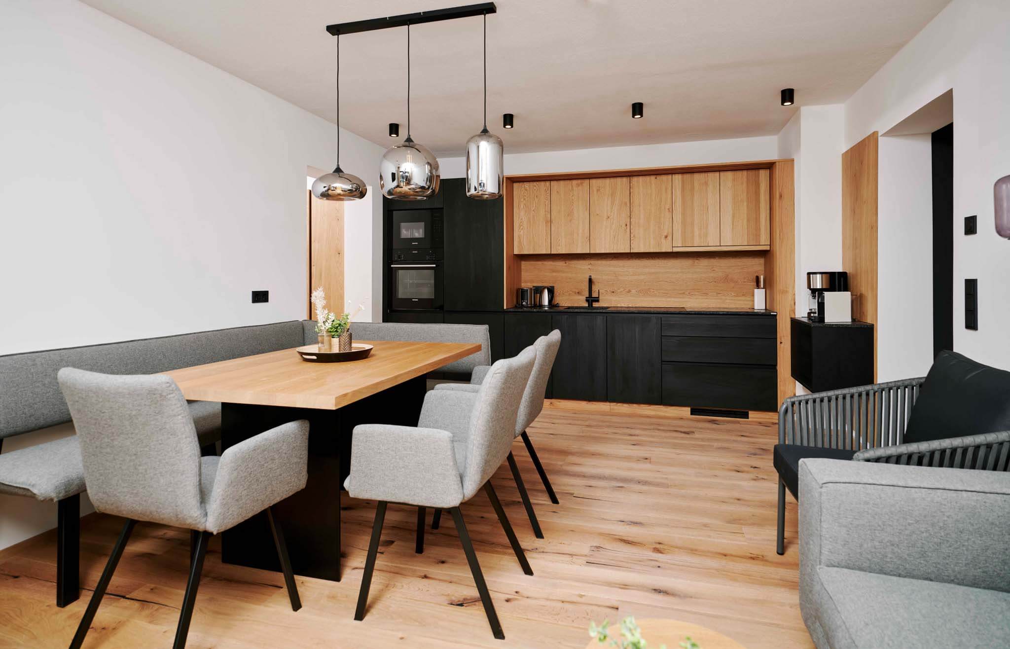 Kitchen and Dining Area - Bergresort Berwanger Hof