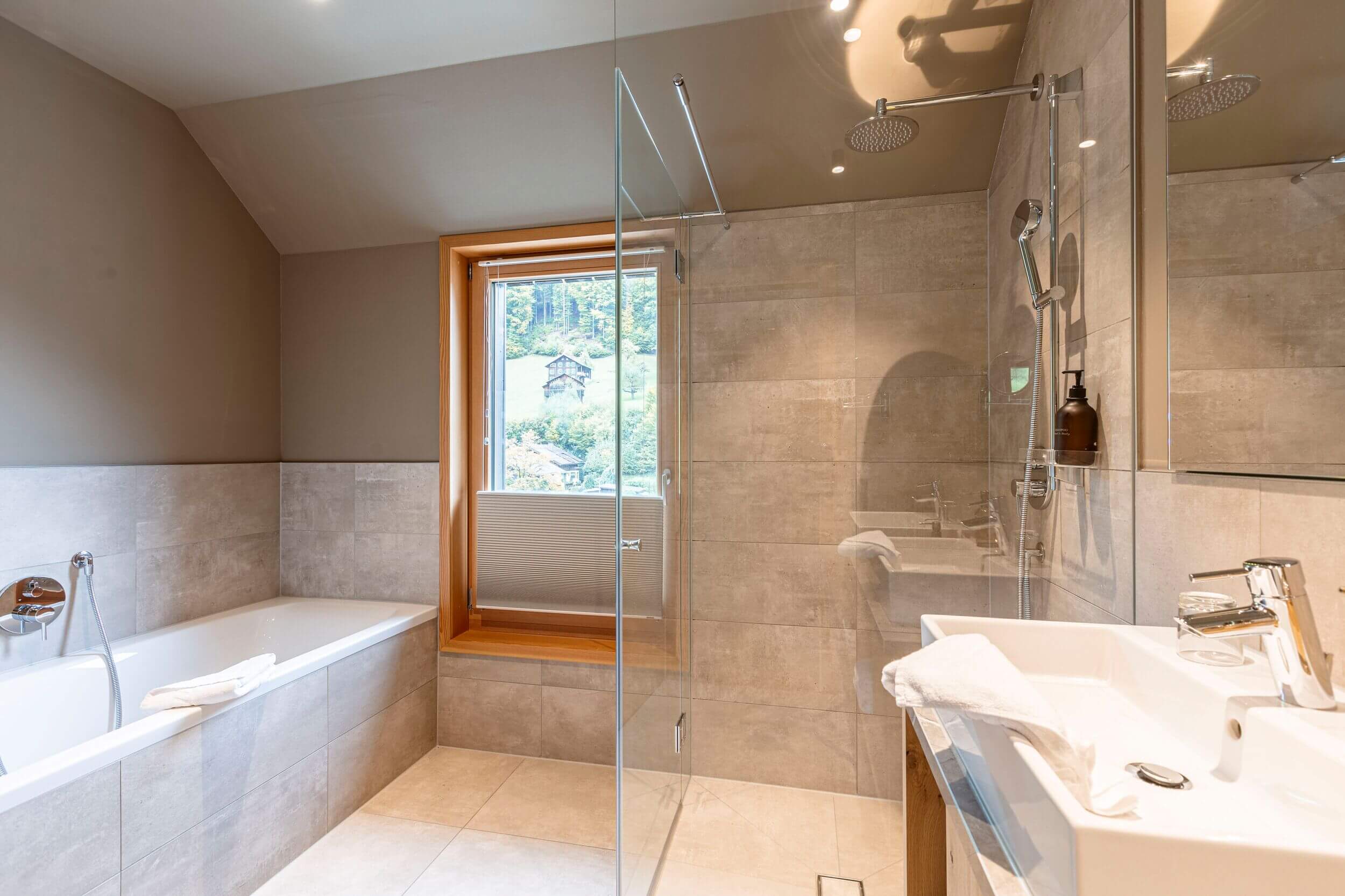 Montafon Suites Schruns - Bathroom
