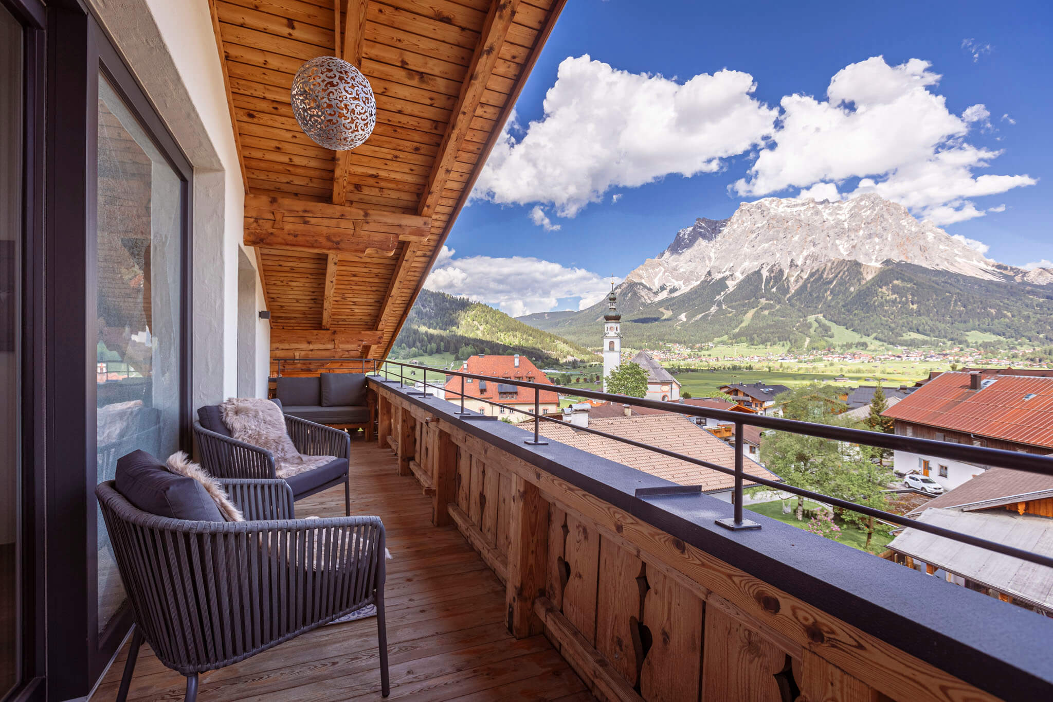 Balcony - Zugspitz Suites Lermoos