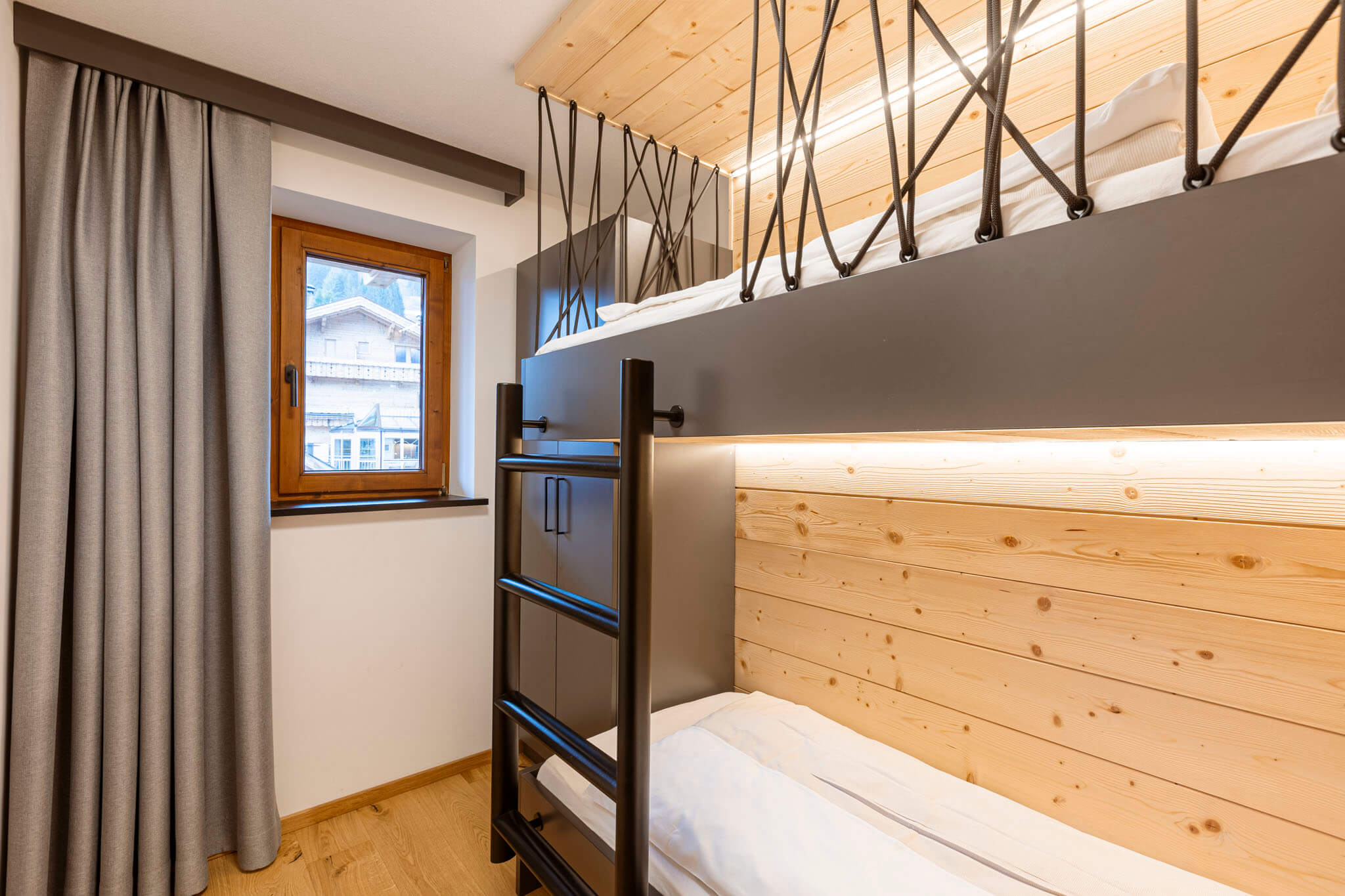 Bedroom Zugspitz Suites Lermoos