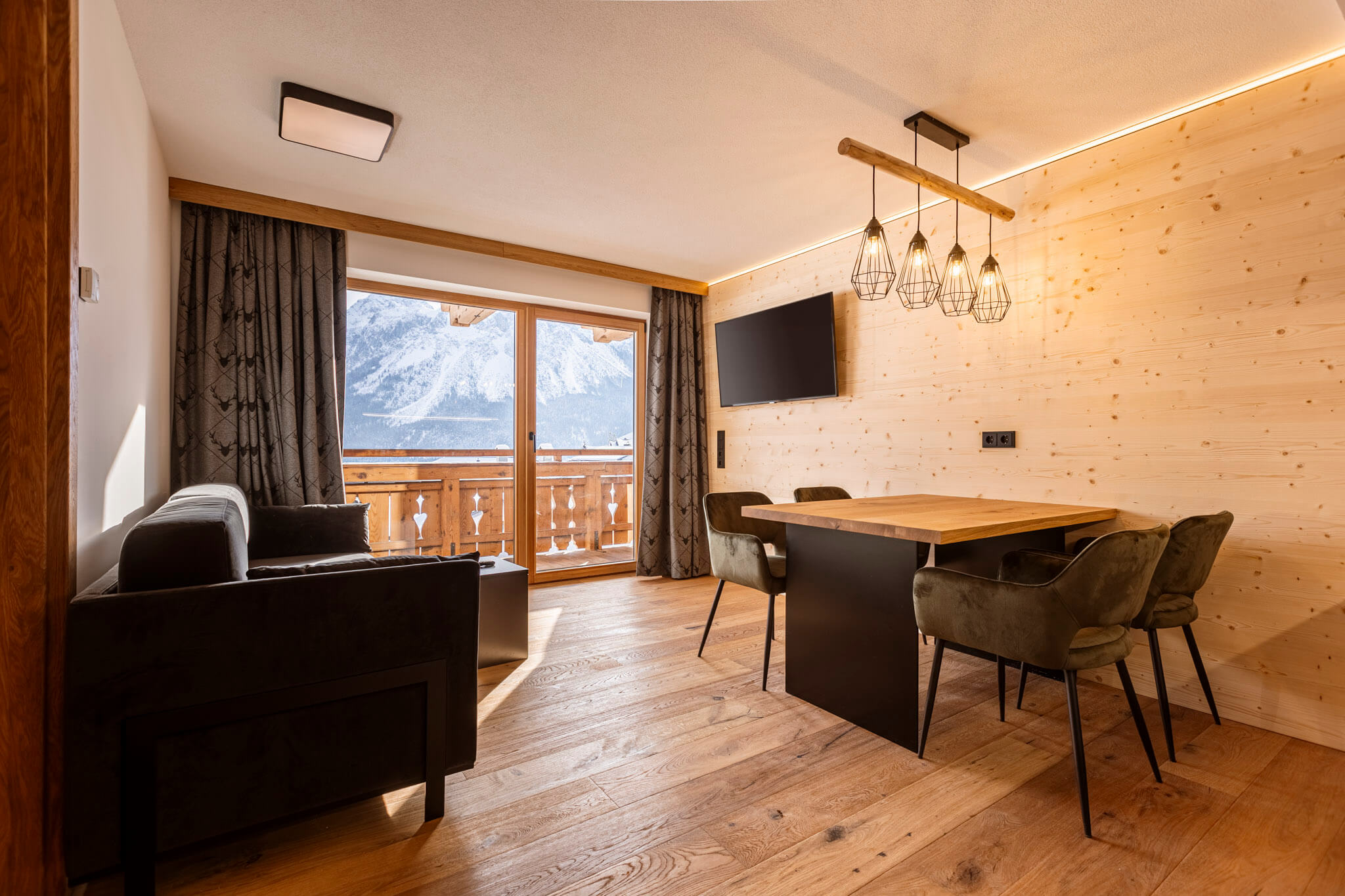 Living area - Zugspitz Suites Lermoos